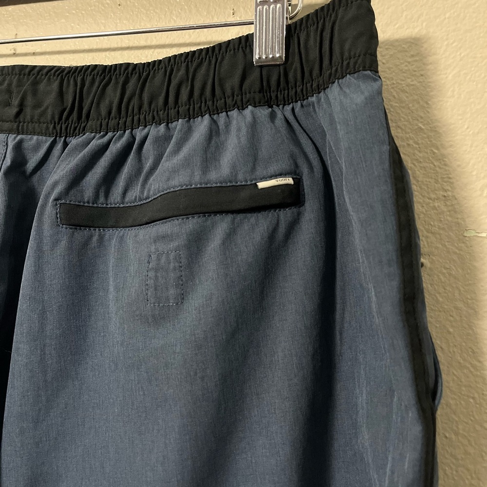 VUORI Banks Shorts Blue 7” Performance V Cycled 4-Way Stretch Mens L/XL - Picture 6 of 8